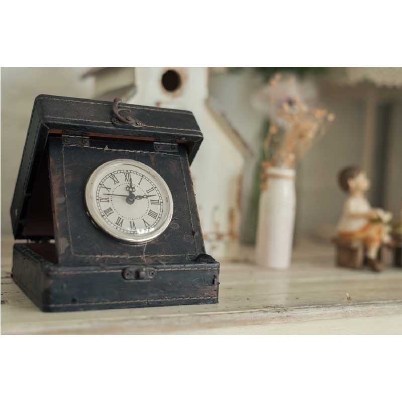 Πίνακας σε καμβά Clock wooden background