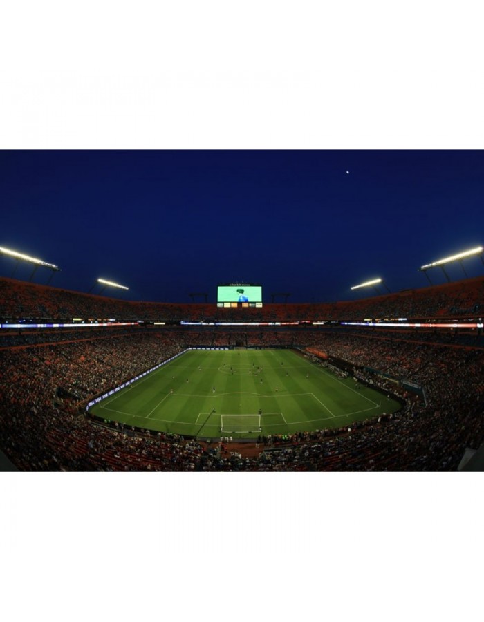 Ταπετσαρία με ποδόσφαιρο με Allianz Arena τη νύχτα